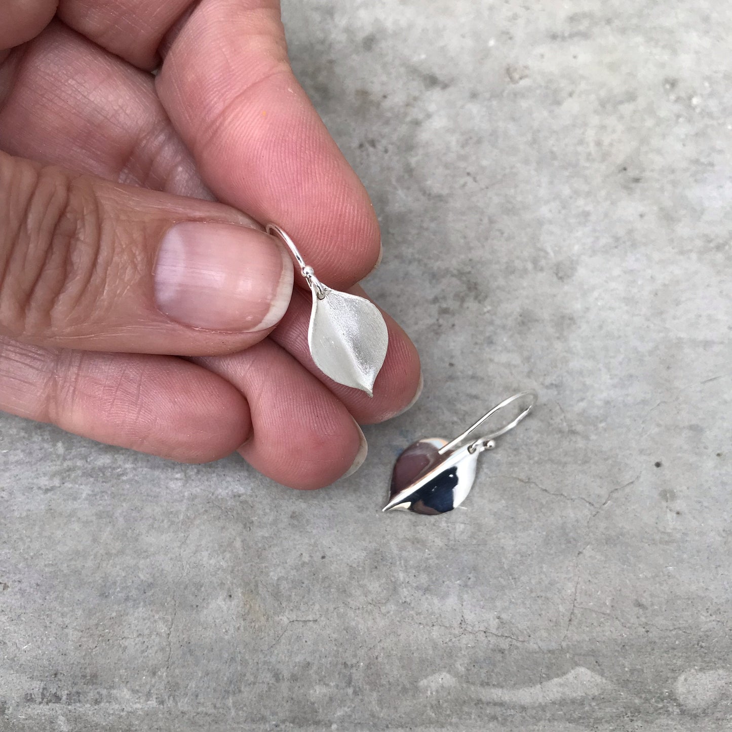 Petite Whisper White Gold Leaf Earrings-earrings-NIXIN-Sterling Silver-NIXIN