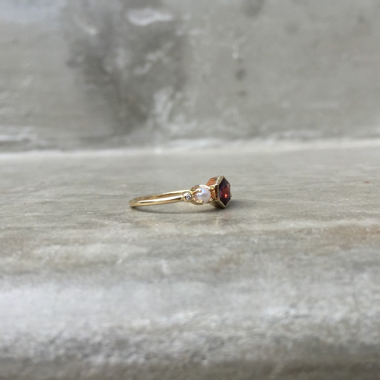 Gatsby Hexagon Garnet and Diamond Ring - 14k Yellow Gold, Size 6.5-ring-NIXIN-14k Rose Gold-6.5-NIXIN