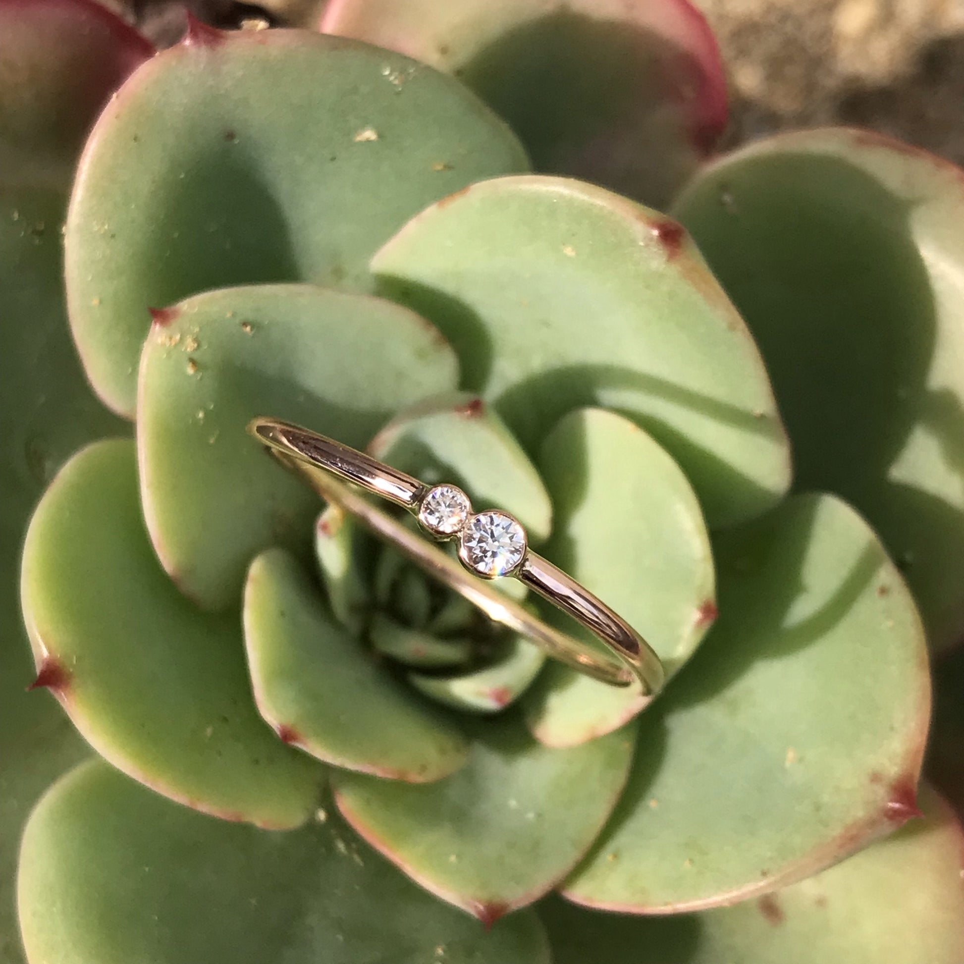 Kissing Diamonds Delicate Gold Ring-ring-NIXIN-NIXIN