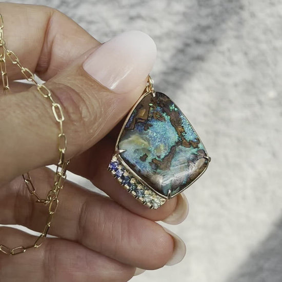 Video of opal and sapphire necklace by NIXIN Jewlery