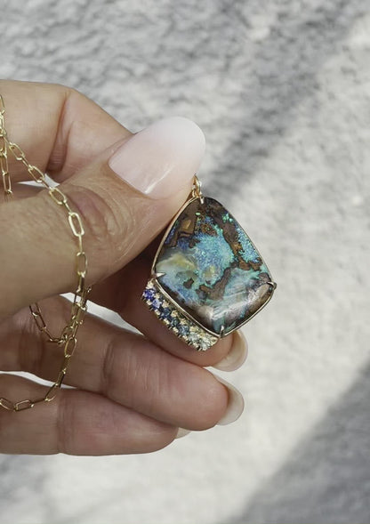 Video of opal and sapphire necklace by NIXIN Jewlery