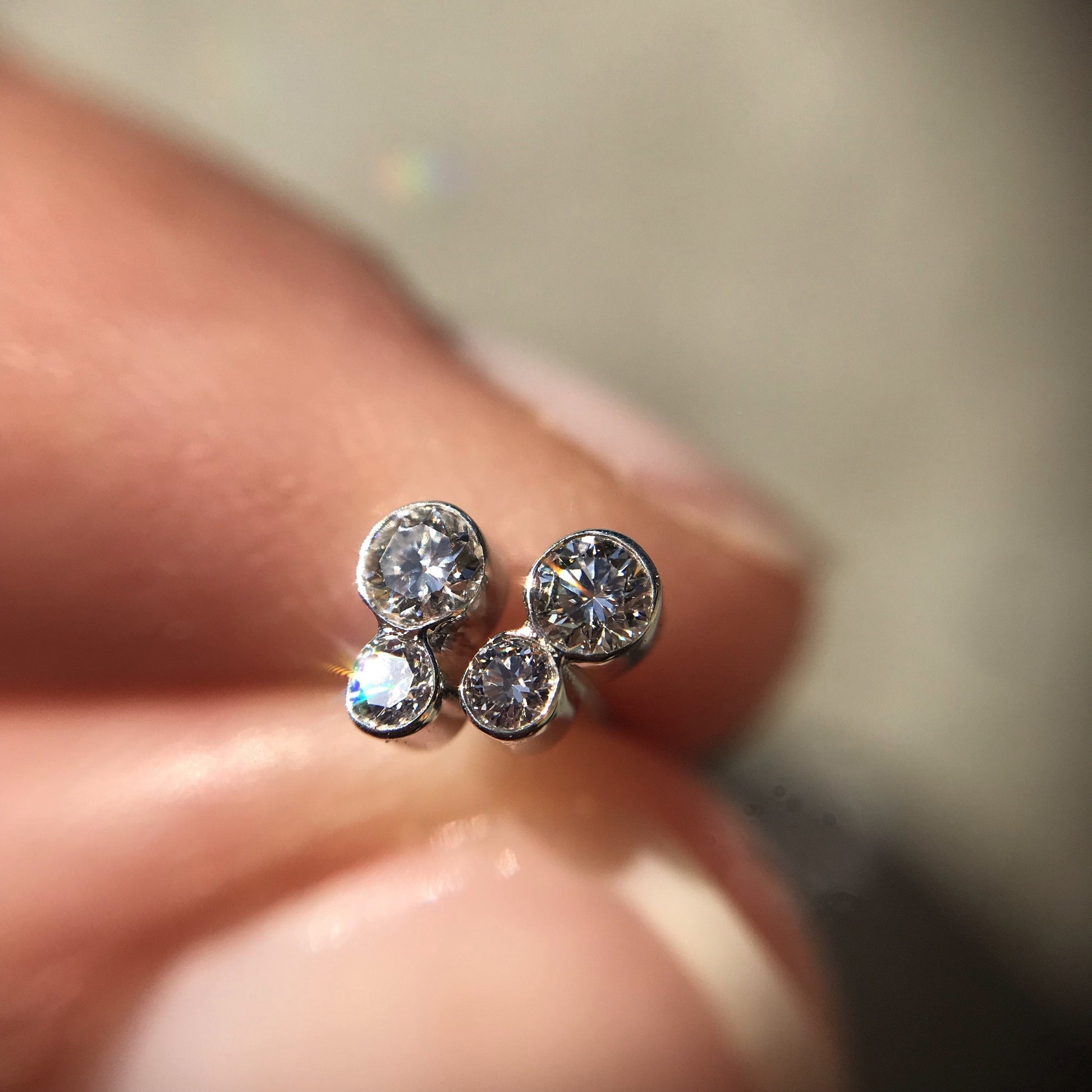 Kissing Diamonds Gold Stud Earrings-earrings-NIXIN-NIXIN