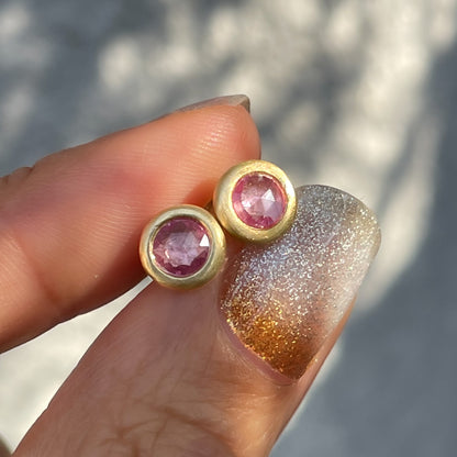 18k gold earrings with rose cut sapphires by NIXIN Jewelry 